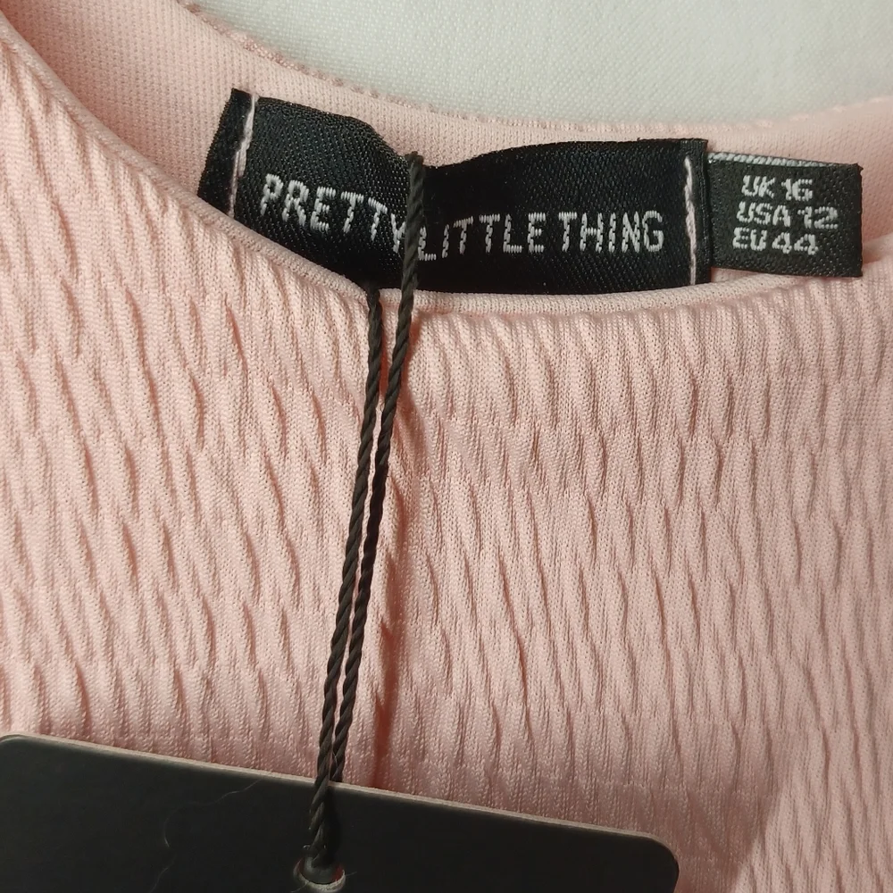 PRETTYLITTLETHING Baby Pink Crinkle Scoop Neck Drawstring Bikini Top 12 L NWT